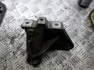 кронштейн КПП Volkswagen Golf 3 поколение 1999, 1J0199117P