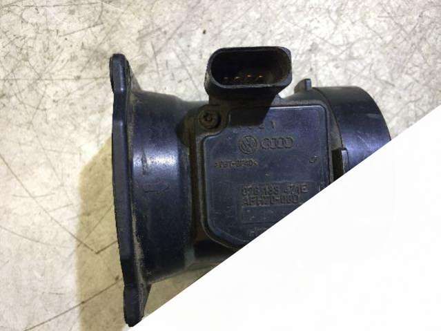 расходомер воздуха Audi A4 B5 1998, 2.4 л., бензин, 078133471E, AFH7008D - фото №1