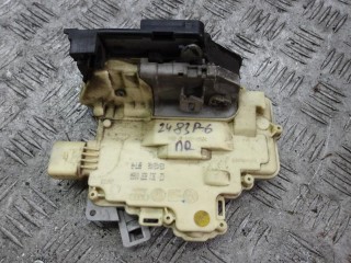 замок двери передней правой Volkswagen Passat B6 2006, 2.0 л., дизель, МКПП, универсал, 3C1837016A