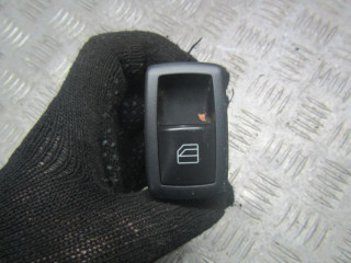 кнопка стеклоподъемника Mercedes-Benz A-Класс W169 2007, 1.7 л., бензин, МКПП, хетчбэк 5 дв., A1698205210