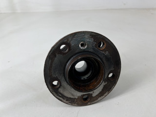 ступица задняя BMW i3 L01 2016, правый руль, 6867926