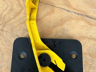 захватный крюк капота Alfa Romeo Stelvio 1 поколение 2018, 2.0 л., АКПП, серый, внедорожник 5 дв., полный привод