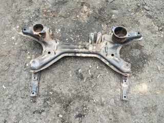 балка подвески передняя (подрамник) Volkswagen Golf 3 поколение 1995
