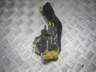 замок двери передней правой Ford Focus 1 поколение 1999, 1.8 л., бензин, МКПП, хетчбэк 5 дв., XS41A21812CF