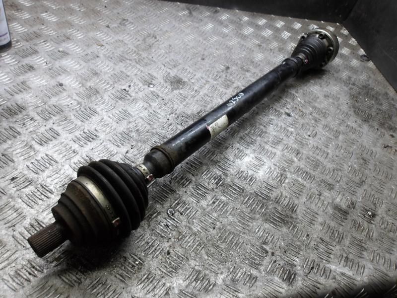 полуось передняя правая (приводной вал, ШРУС) Volkswagen Golf 5 поколение 2008, 1.9 л., дизель, МКПП, универсал - фото №1