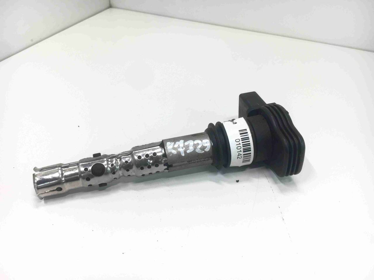катушка зажигания Audi TT 8N 2002, 1.8 л., Ti, бензин, МКПП, купе, полный привод, 06B905115J - фото №1