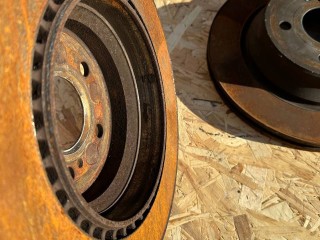 диск тормозной задний Mercedes-Benz GLK-Класс X204 [рестайлинг] 2014, 2.2 л., дизель, АКПП, белый, внедорожник 5 дв., полный привод, A2114230912