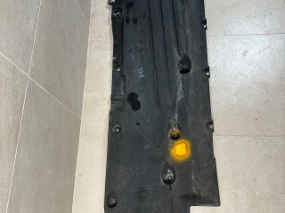 защита днища Land Rover Range Rover Evoque L551 2020, 2.0 л., бензин, АКПП, белый, внедорожник 5 дв., полный привод, правый руль, K8D2104020