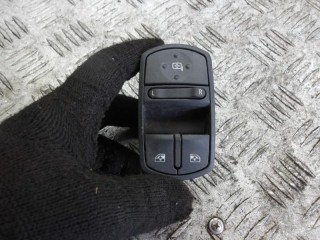 блок управления стеклоподъемниками Opel Corsa D [рестайлинг] 2012, 1.2 л., бензин, МКПП, хетчбэк 5 дв., 13258521