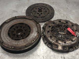 комплект сцепления Opel Signum C 2003, 2.2 л., Y 22 DTR, дизель, 5МКПП, хетчбэк 5 дв.