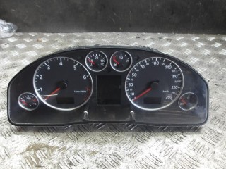 щиток приборов (приборная панель) Audi A6 C5 [рестайлинг] 2004, 3.0 л., бензин, АКПП, универсал, 4B0920933J