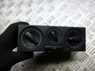 блок управления печки / климат-контроля Volkswagen Golf 4 поколение 2001, 2.0 л., бензин, АКПП, универсал, 1J0819045F