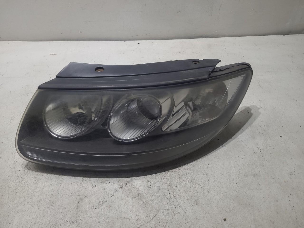 фара левая Hyundai Santa Fe 2 поколение (CM) 2008, 2.2 л., D4EB, дизель, АКПП, серый, внедорожник 5 дв., 921012B071 - фото №1