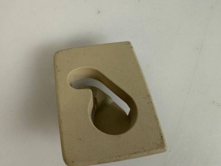 заглушка заднего бампера под крюк Maserati Levante 1 поколение 2017, 3.0 л., A630HP, дизель, АКПП, blue, внедорожник 5 дв., полный привод, правый руль, 9918022154