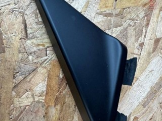 Треугольник двери Maserati Levante 1 поколение 2017, 3.0 л., A630HP, дизель, АКПП, blue, внедорожник 5 дв., полный привод, правый руль, 670065829