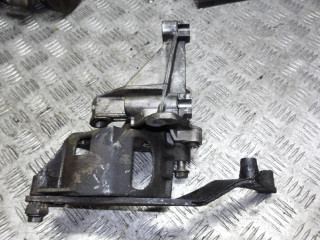 кронштейн гидроусилителя Volkswagen Passat B4 1994, 028145531C