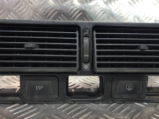 дефлектор обдува салона Volkswagen Golf 4 поколение 1999, 1.4 л., AXP, бензин, 5МКПП, хетчбэк 3 дв.