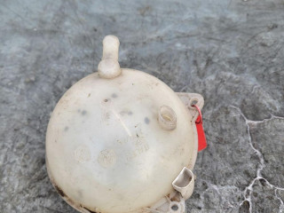 бачок расширительный Volkswagen Golf 4 поколение 1998, 1.6 л., бензин, 5МКПП, хетчбэк 5 дв.