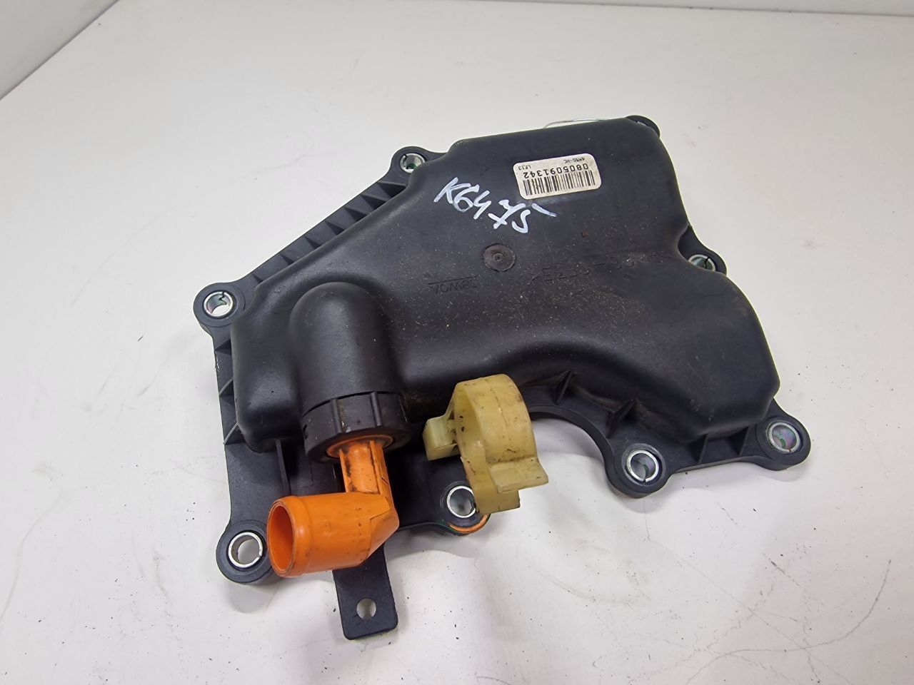 маслоотделитель (сапун) Volvo S40 2 поколение 2006, 1.8 л., i, бензин, МКПП, передний привод, C8WOA - фото №1