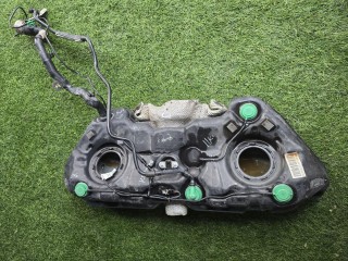 бак топливный Mercedes-Benz C AMG W204 2009, 6.3 л., бензин, АКПП, серый, седан, задний привод, A2044702401