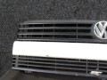 решетка радиатора Volkswagen Transporter T4 1992, 2.4 л., дизель, МКПП, микроавтобус, 701853653C - фото №2