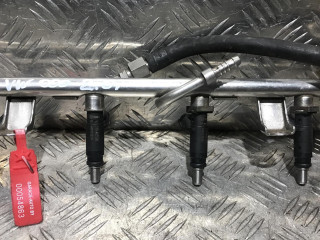 форсунка Audi A4 B6 2002, 2.0 л., бензин, МКПП, универсал, 06B133551T