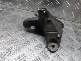 кронштейн КПП Volkswagen Passat B5 1998, 8D0399114S