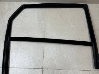 уплотнитель двери Land Rover Range Rover Evoque L551 2020, 2.0 л., бензин, АКПП, белый, внедорожник 5 дв., полный привод, правый руль, LR114334