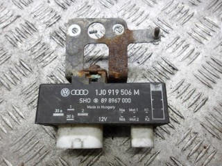блок управления вентилятором (реле) Skoda Roomster 1 поколение 2007, 1.4 л., бензин, МКПП, универсал, 1J0919506M