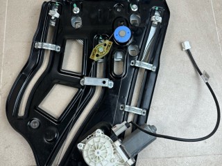 стеклоподъемник задний левый Infiniti G 4 поколение [рестайлинг] 2013, 3.7 л., VQ37VHR, бензин, АКПП, черный, кабриолет, задний привод, 83721-JJ50A