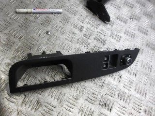 блок управления стеклоподъемниками Volkswagen Golf 4 поколение 2005, 1.4 л., бензин, МКПП, хетчбэк 5 дв., 1K3868049C