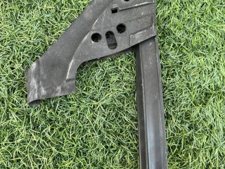 уплотнитель двери Maserati Levante 1 поколение 2017, 3.0 л., бензин, АКПП, белый, внедорожник 5 дв., полный привод, 670033466