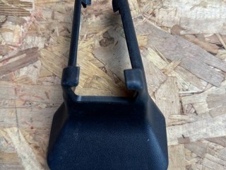 Крышка салазок сидения Lexus NX 1 поколение [рестайлинг] 2020, 2.5 л., гибрид, красный, полный привод, правый руль, 72138-42010