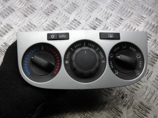 блок управления печки / климат-контроля Opel Corsa D [рестайлинг] 2014, 1.2 л., бензин, АКПП, хетчбэк 5 дв., 466119570