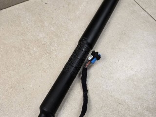 амортизатор крышки багажника (3-5 двери) BMW 6 GT G32 2020, 2.0 л., бензин, АКПП, белый, задний привод, 7397905