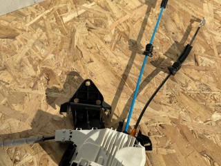 замок двери задней левой Mercedes-Benz GLK-Класс X204 [рестайлинг] 2014, 2.2 л., дизель, АКПП, белый, внедорожник 5 дв., полный привод, A2047301735