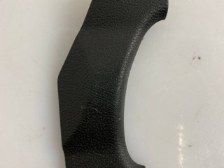 заглушка заднего бампера под крюк Maserati Levante 1 поколение 2017, 3.0 л., A630HP, дизель, АКПП, blue, внедорожник 5 дв., полный привод, правый руль, 670060022