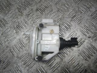 активатор (привод) замка двери Volkswagen Passat B4 1994, 357862153H