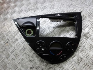 рамка под магнитолу Ford Focus 1 поколение [рестайлинг] 2004, 1.8 л., бензин, МКПП, универсал, 98AB15000CCW, 2S4H18C612BK
