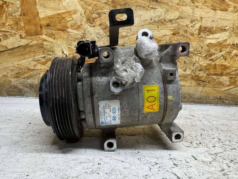 компрессор кондиционера Kia Picanto 2 поколение 2012, 1.0 л., бензин, F500UABAB03, RS11, G3LA - фото №1