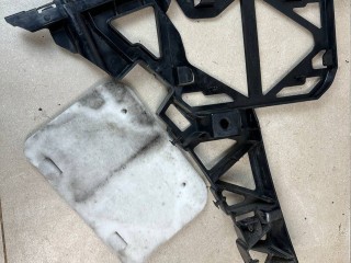 Крепление бампера переднего Mercedes-Benz GLE W166 2018, 2.2 л., дизель, АКПП, черный, внедорожник 5 дв., правый руль, A1668851821