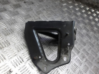 крепление ( кронштейн ) крыла Audi A6 4F/C6 2007, 2.7 л., дизель, АКПП, универсал, 4F0821135