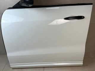 дверь передняя левая Maserati Levante 1 поколение 2017, 3.0 л., бензин, АКПП, белый, внедорожник 5 дв., полный привод, 673008288