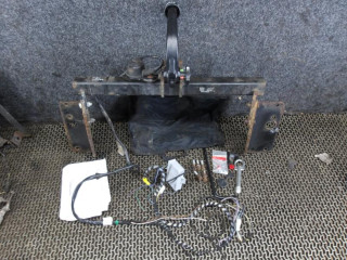 прицепное устройство (фаркоп) Toyota Avensis 3 поколение (T270) [рестайлинг] 2012, 2.2 л., дизель, МКПП, универсал