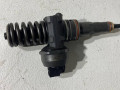 форсунка Volkswagen Passat B5 [рестайлинг] 2003, 1.9 л., TDi PD, AVB, дизель, 5МКПП, зеленый, универсал, передний привод, 038130073AJ - фото №4