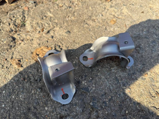 крепление стабилизатора / втулки стабилизатора Tesla Model Y 1 поколение (2020 - 2026), 1188383-00-A, 1188383