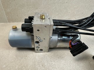 насос гидравлический подъема крыши Infiniti G 4 поколение [рестайлинг] 2013, 3.7 л., VQ37VHR, бензин, АКПП, черный, кабриолет, задний привод, 97091JJ50A