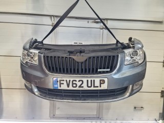 передняя часть (ноускат) Skoda Superb 2 поколение 2012, 1.6 л., TDi, дизель