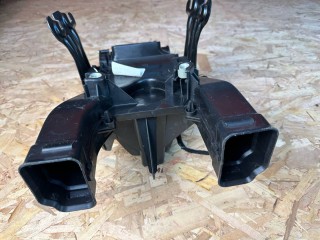 воздуховод печки Mercedes-Benz GLE W166 2018, 2.2 л., дизель, АКПП, черный, внедорожник 5 дв., правый руль, A1668301600