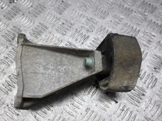кронштейн КПП Audi A6 4B/C5 1998, 1.8 л., бензин, МКПП, седан, 8D0399113AB